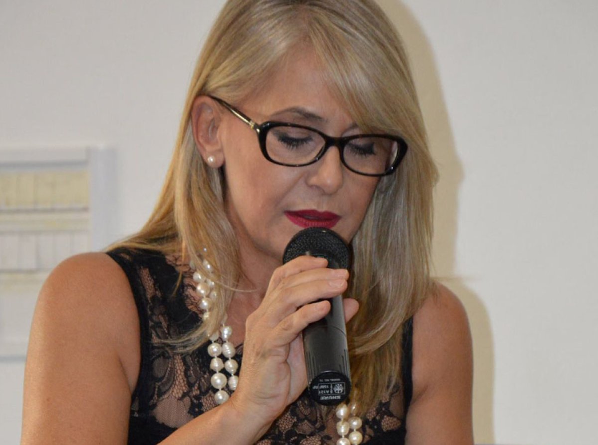 Labirinto Di Stelle: l’omaggio alla Poesia di Daniela Puddu