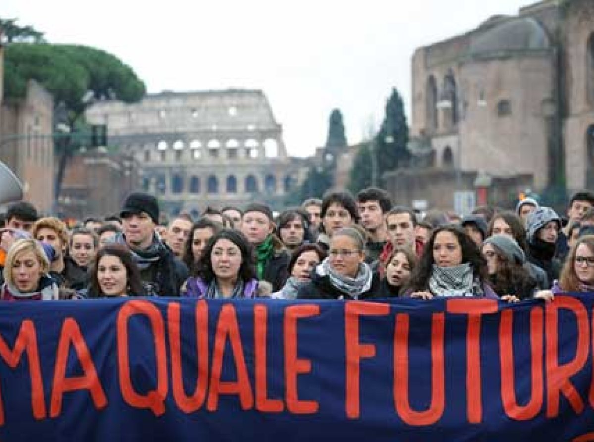 Ciao, sono Simone e come tanti miei coetanei faccio parte della "generazione perduta"